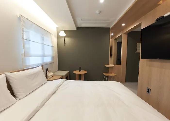 Hohe Dongdaemun Hotel *
